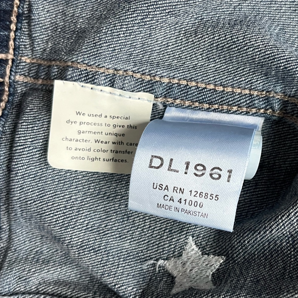 100% Authentic DL1961 Girls Denim Jean Jacket Star Design size 2/3 Dark Wash - Picture 3 of 5